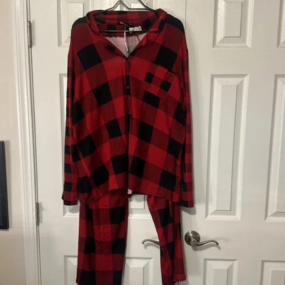 Maurices Red and Black Buffalo Plaid Pajama Set Size XXL NWT - Picture 11 of 13